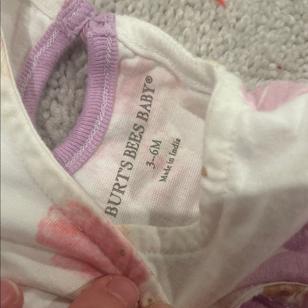 Kids One Piece Pajama/ outfit Set - Multicolor 3-6 months - Picture 3 of 9